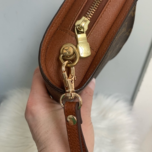 ❌SOLD❌1998 authentic Louis Vuitton Orsay Clutch with free wristlet replacement - Picture 14 of 17